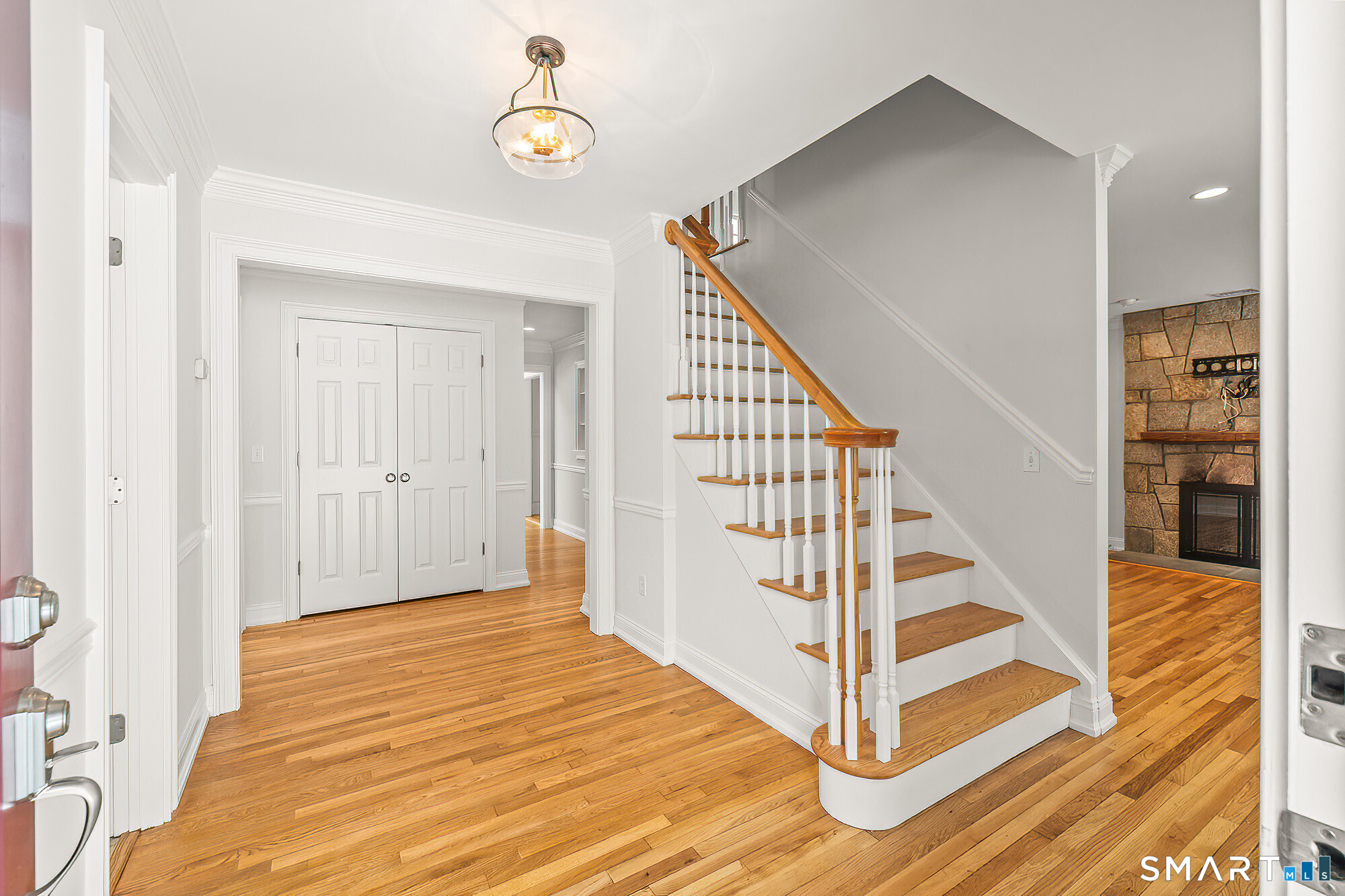 96 Hobby Drive Ridgefield, CT 06877 - Photo 3 of 39