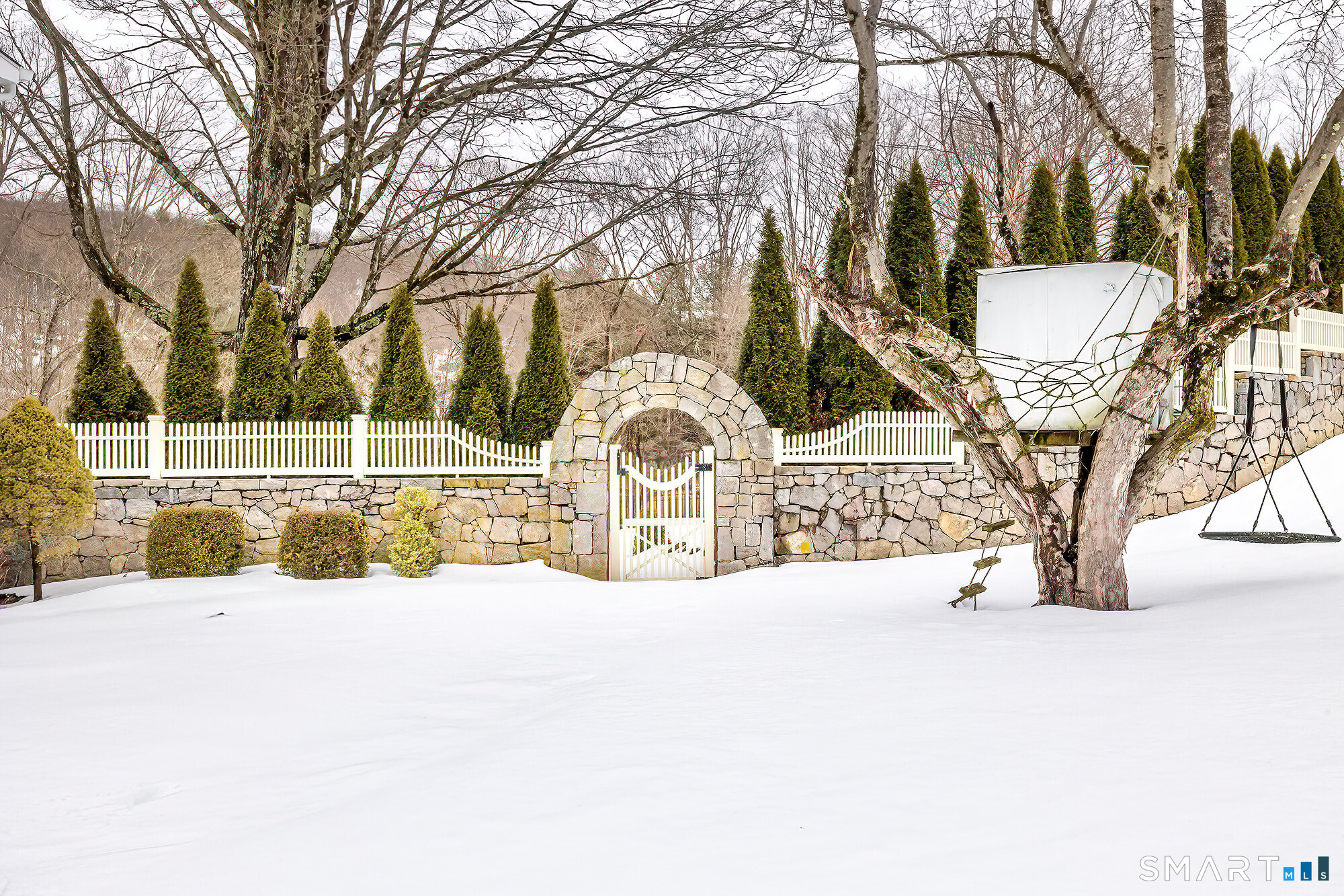 96 Hobby Drive Ridgefield, CT 06877 - Photo 35 of 39