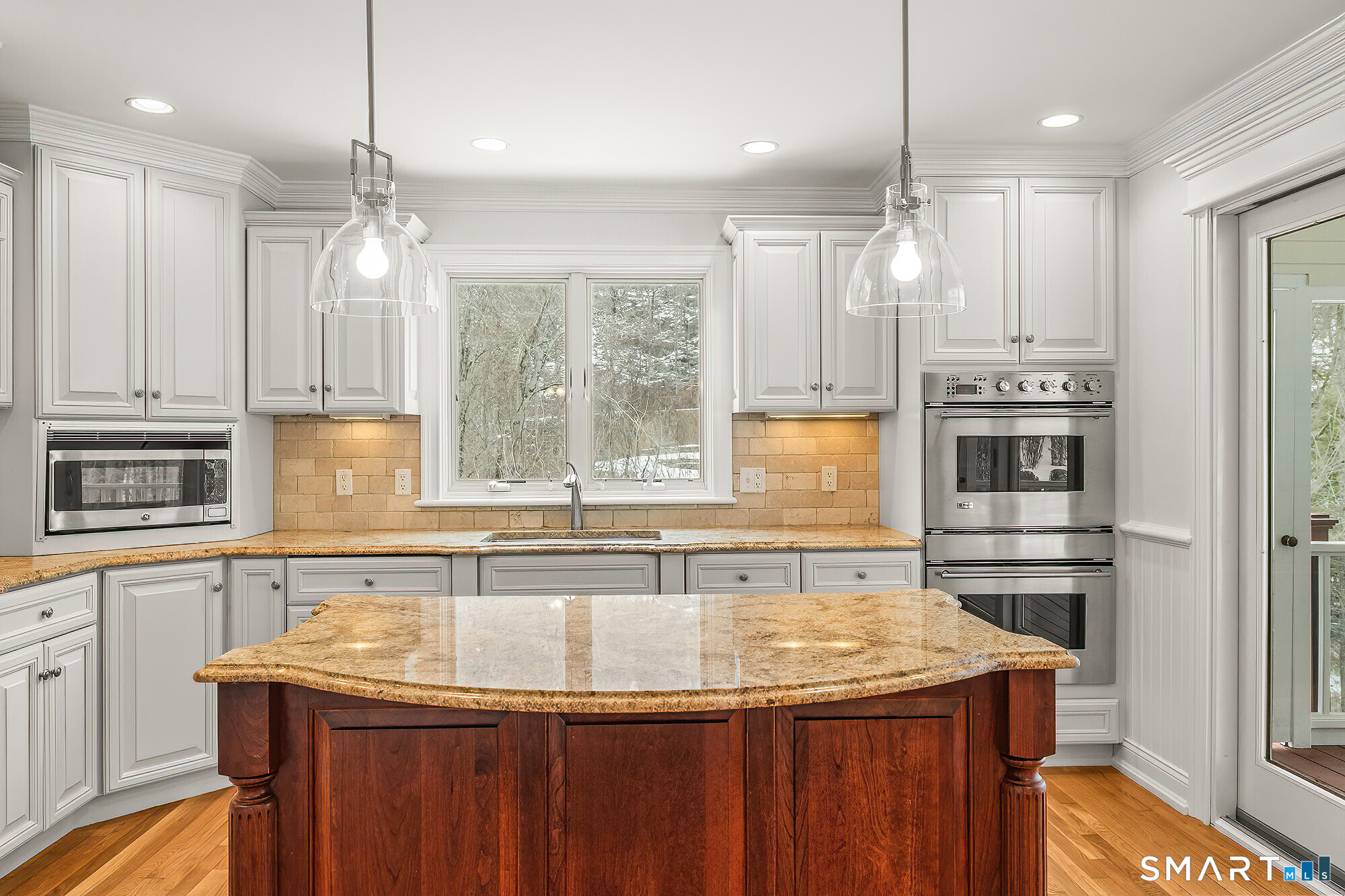 96 Hobby Drive Ridgefield, CT 06877 - Photo 8 of 39