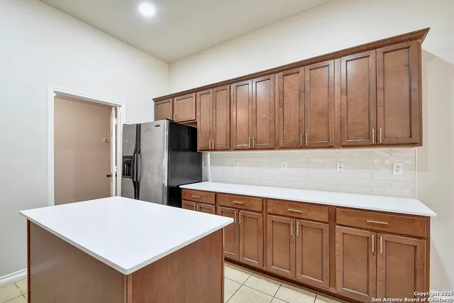 a view of a room with shelf