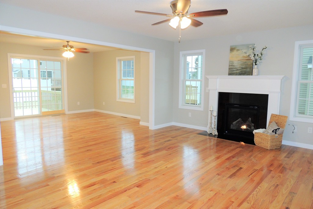 22 Silvia Street Springfield, MA 01104 - Photo 7 of 27 Gallery Image 7