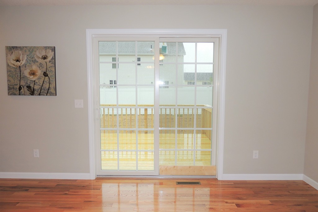 22 Silvia Street Springfield, MA 01104 - Photo 10 of 27 Gallery Image 10