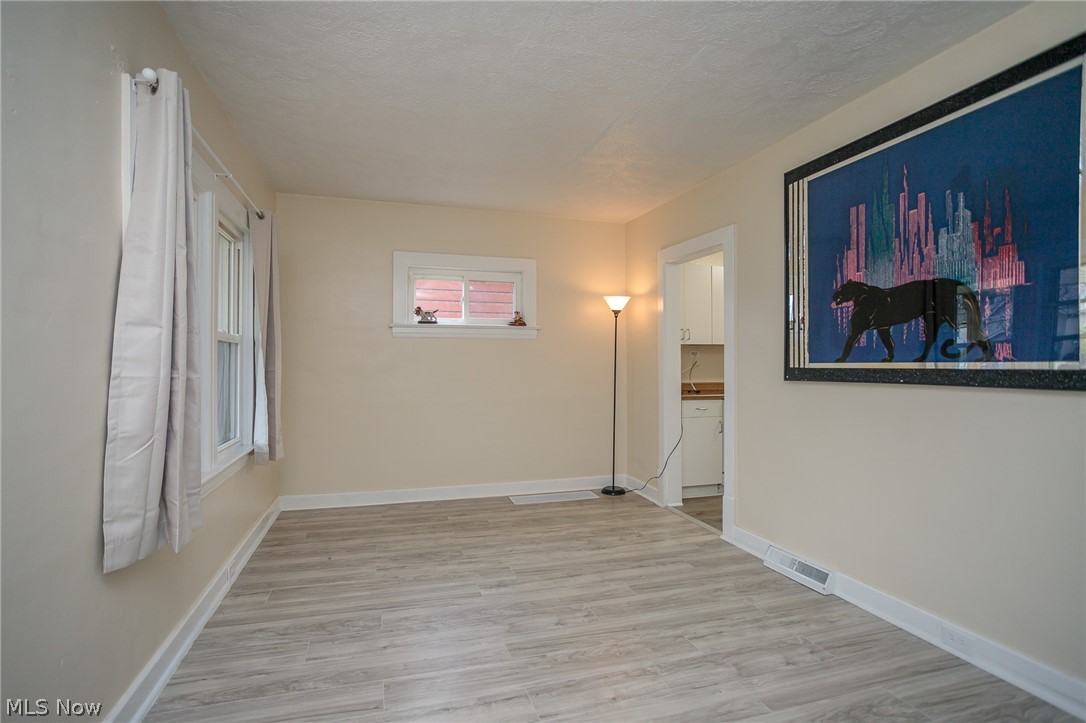 1175 Lander Road Cleveland, OH 44124 - Photo 2 of 23