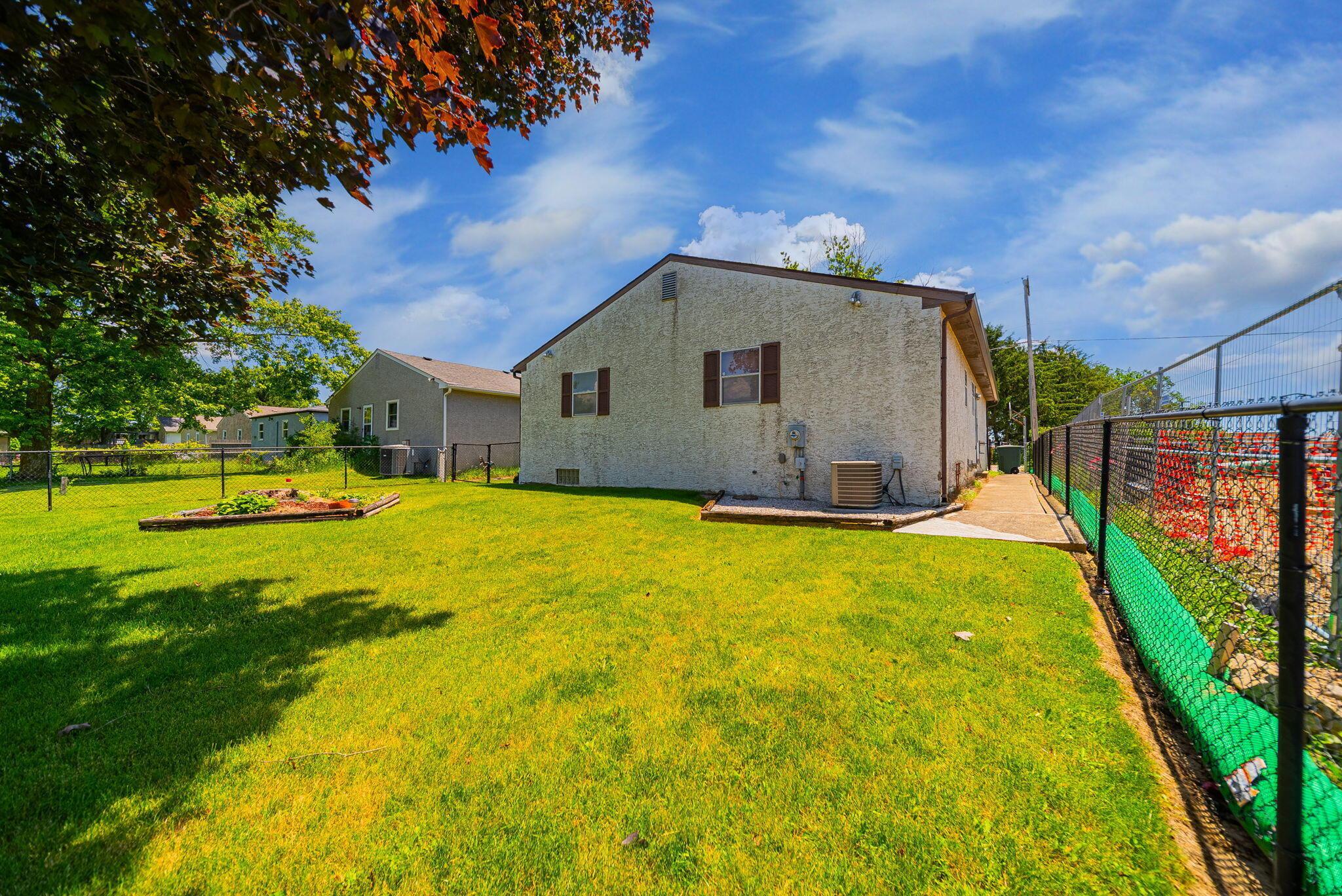5332 Trabue Road Columbus, OH 43228 - Photo 51 of 55