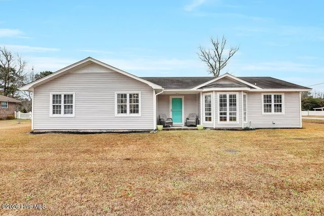 $1,800 | 1714 Old Folkstone Road, Sneads Ferry, NC 28460