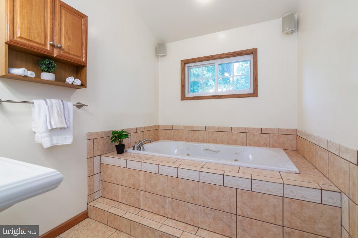 3616 Old Post Road Fairfax, VA 22030 - Photo 24 of 33 Gallery Image 24