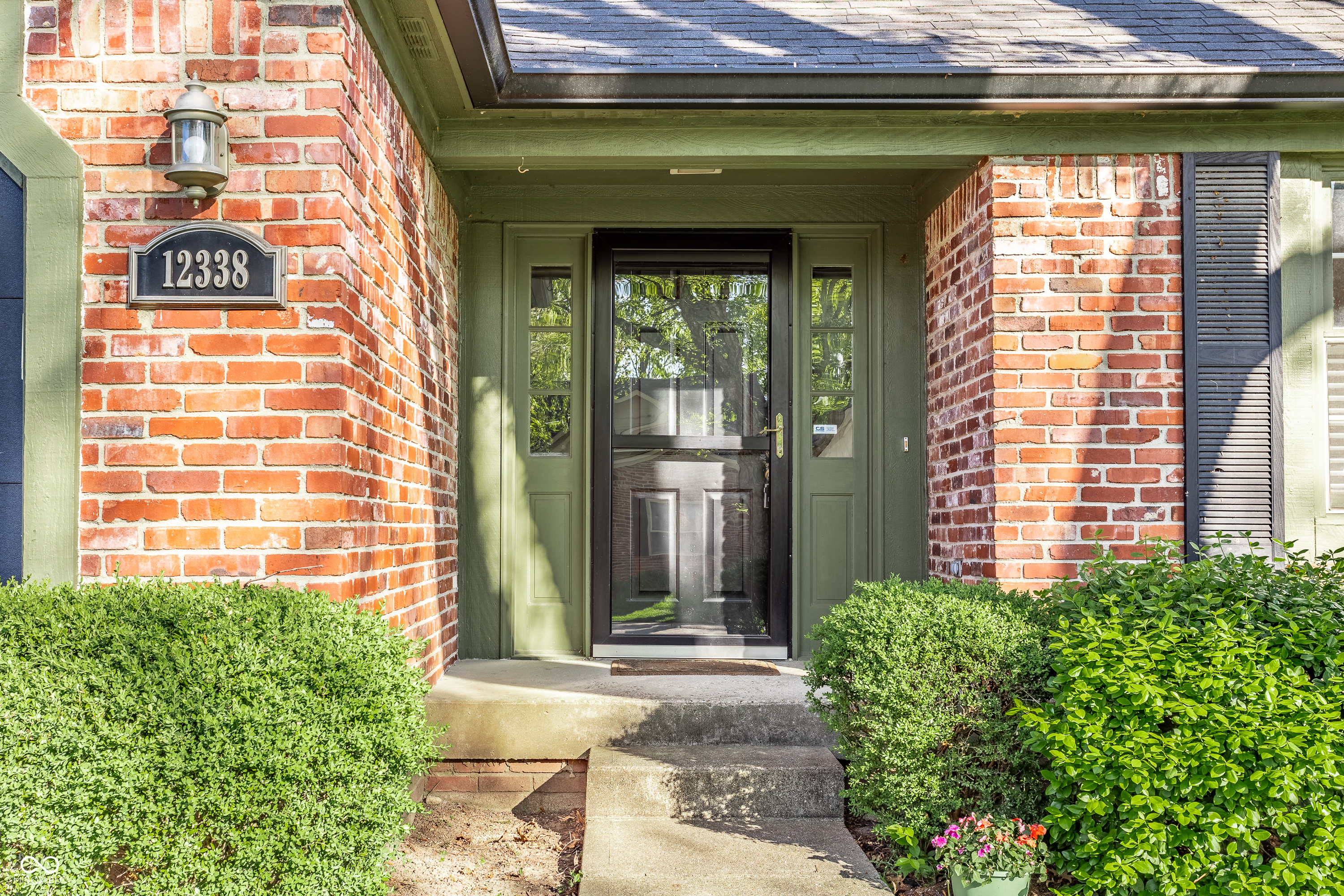 12338 Charing Cross Road Carmel, IN 46033 - Photo 3 of 31 Gallery Image 3