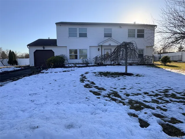 $590,000 | 22 Forte Avenue, Medford, NY 11763