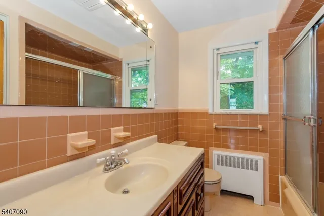 $4,000 | 3 Mulberry Terrace, Kinnelon, NJ 07405