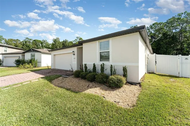 $379,500 | 573 Vista Villages Boulevard, Davenport, FL 33896