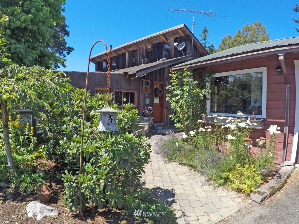 317 Sutter Road Port Angeles, WA 98362 - Photo 8 of 20