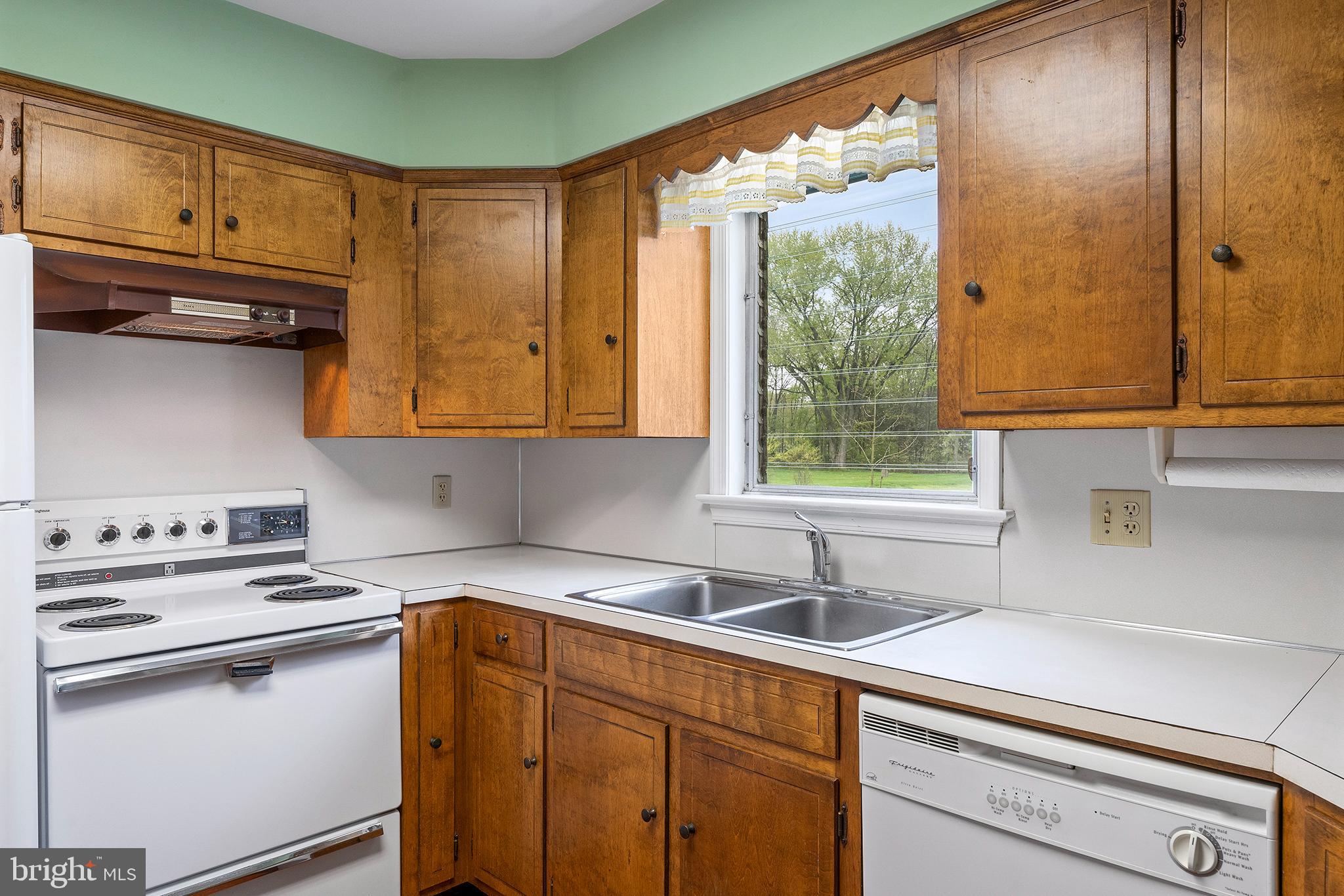 2055 Springer Road Harleysville, PA 19438 - Photo 12 of 42 Gallery Image 12