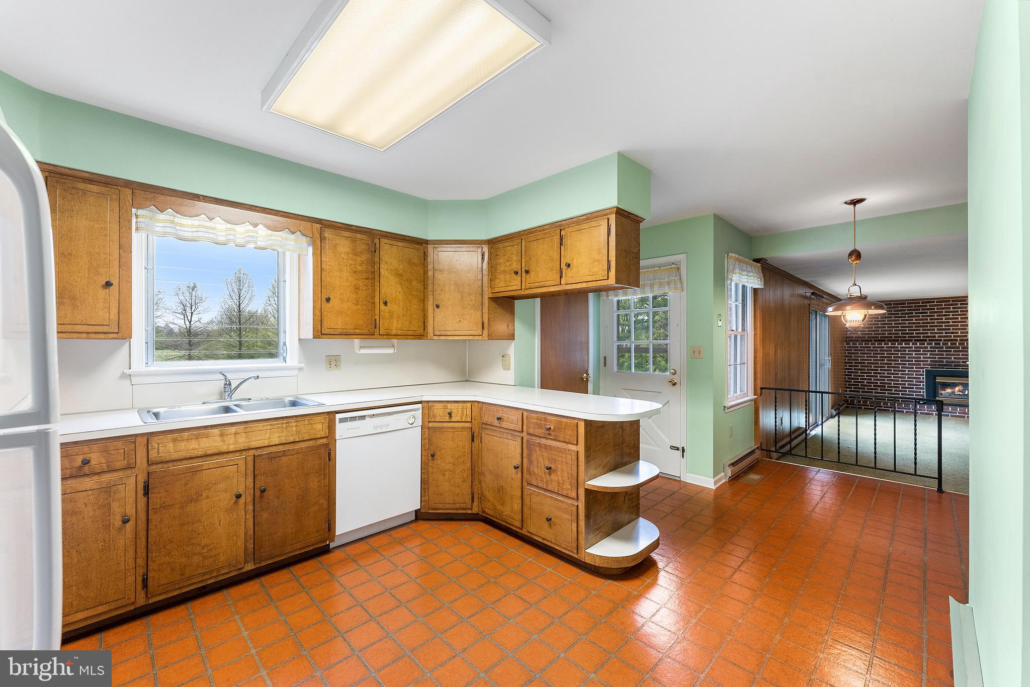 2055 Springer Road Harleysville, PA 19438 - Photo 10 of 42 Gallery Image 10