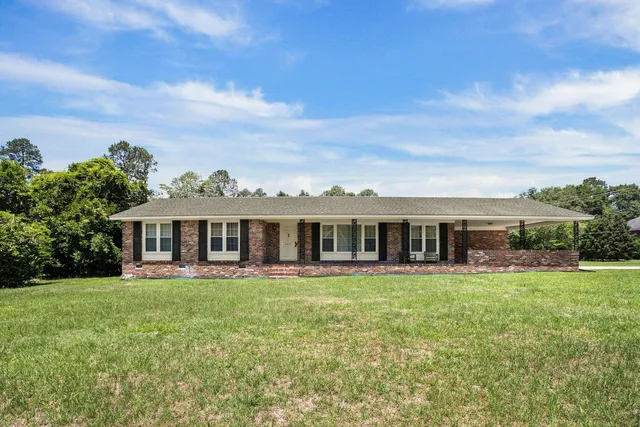 $303,000 | 2018 Griffith Drive Northwest, Orangeburg, SC 29118