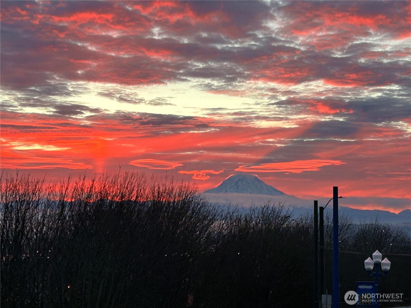 1 North Stadium Way, Unit 2 Tacoma, WA 98403 - Photo 40 of 40 a view of a city with sunset