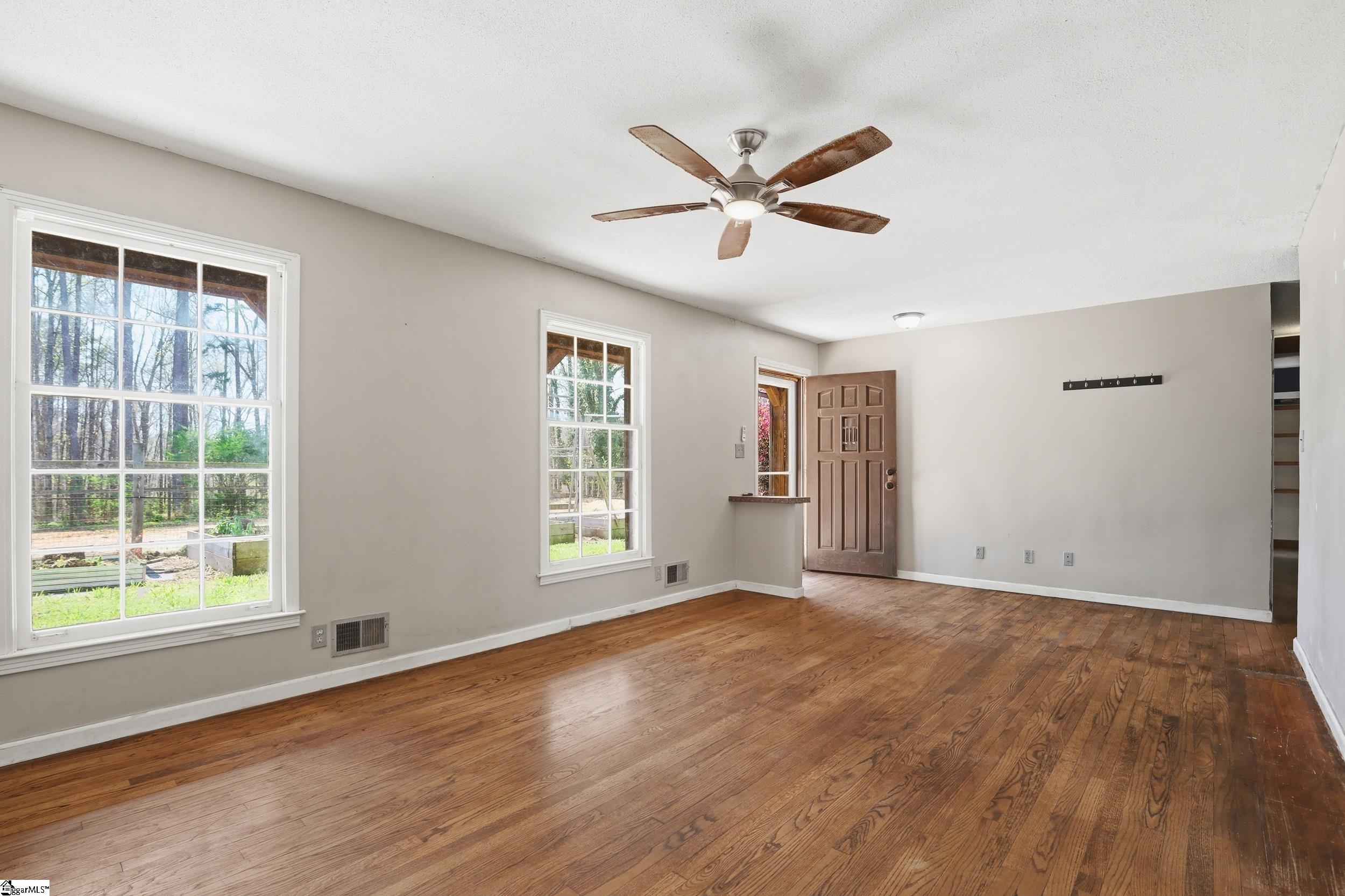 228 South 789 Cowpens, SC 29330 - Photo 6 of 49