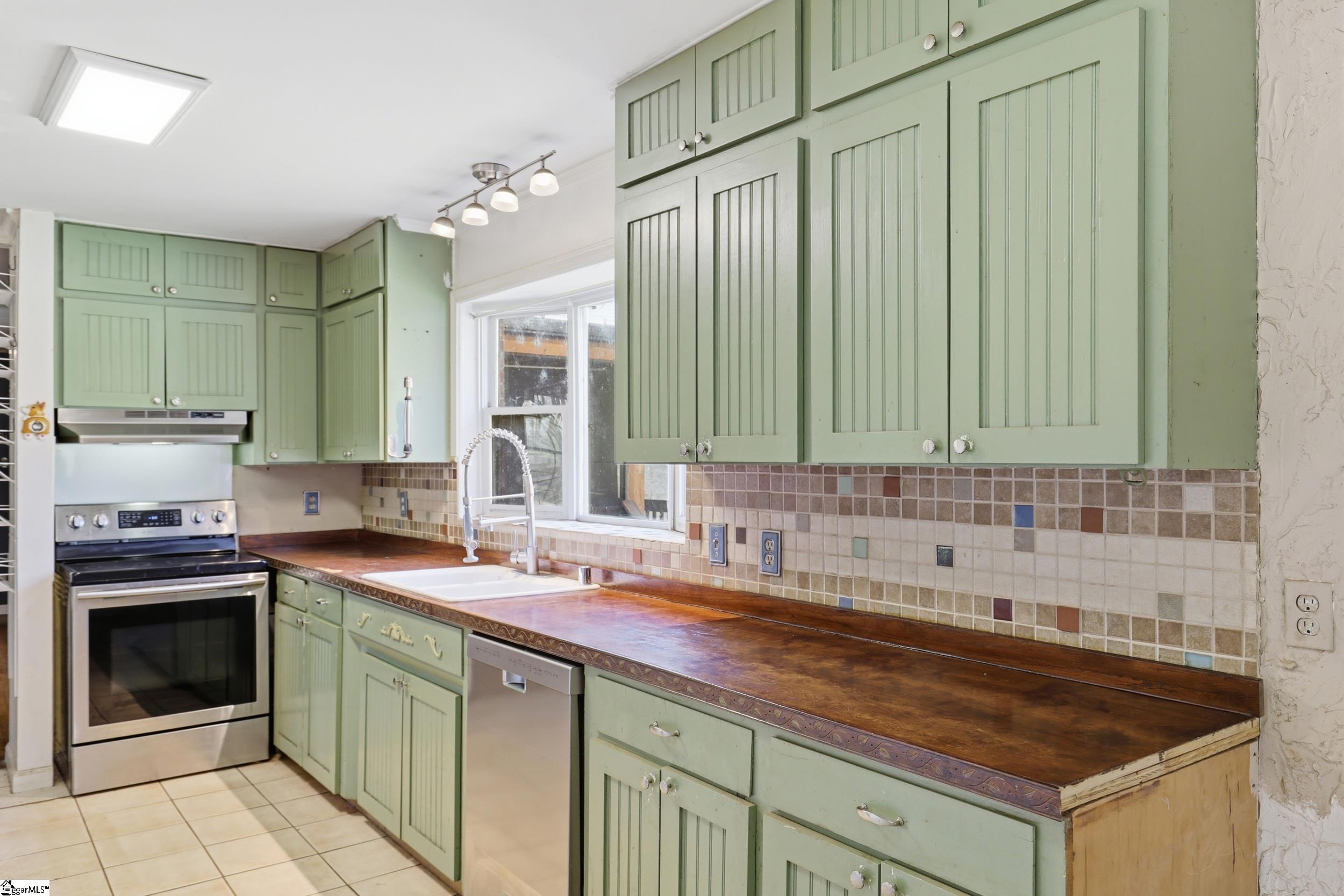 228 South 789 Cowpens, SC 29330 - Photo 7 of 49