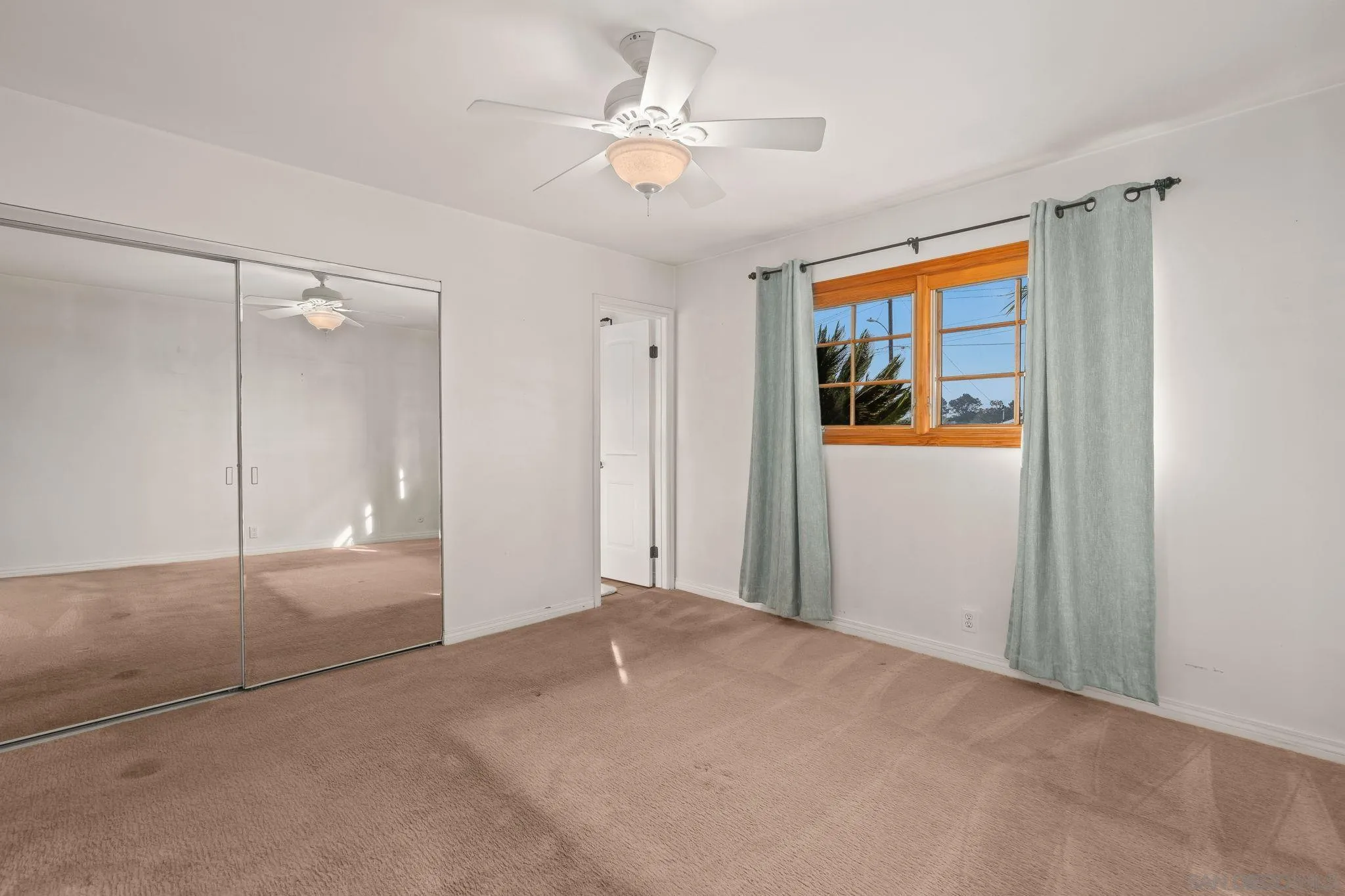 1849 Playa Riviera Drive Cardiff, CA 92007 - Photo 40 of 43 Primary Bedroom