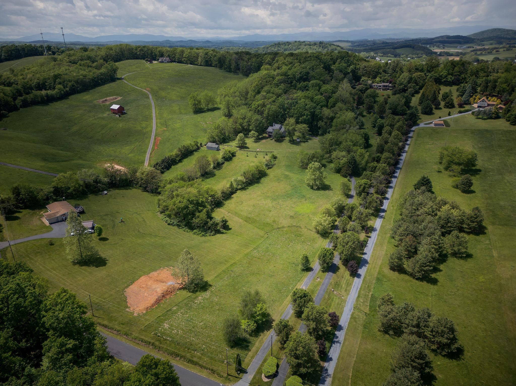 619 Dices Spring Road Weyers Cave, VA 24486 - Photo 4 of 74 Gallery Image 4