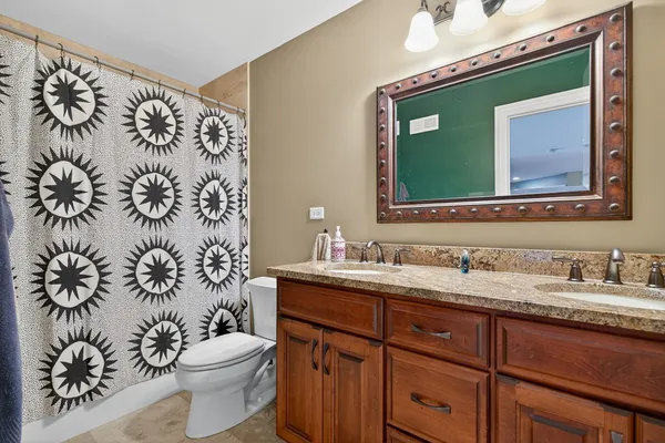 $850,000 | 11050 Siena Drive, Frankfort, IL 60423