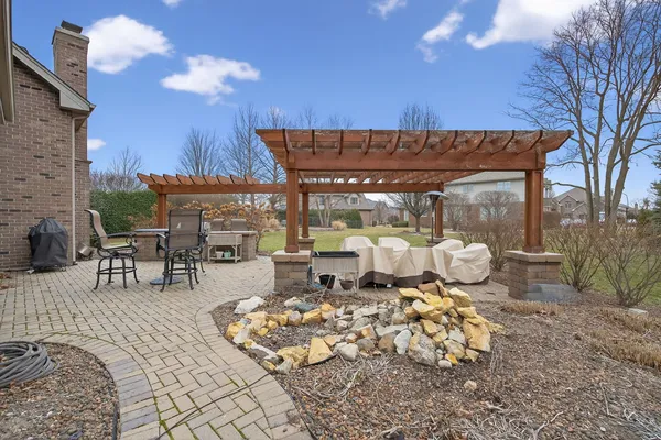 $850,000 | 11050 Siena Drive, Frankfort, IL 60423
