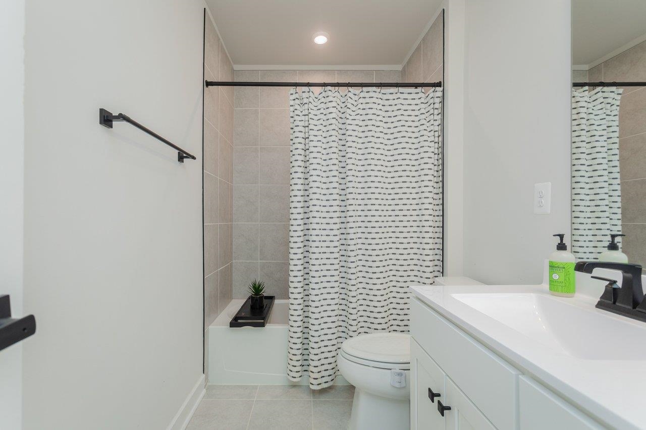 2754 Rdg Hvn Drive Harrisonburg, VA 22801 - Photo 42 of 64 a bathroom with a sink toilet and shower