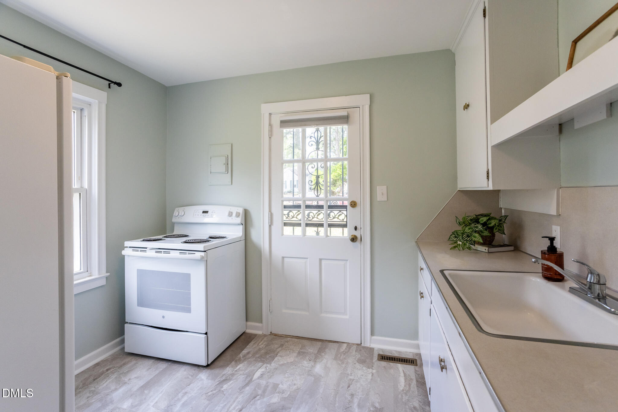 1501 Fairfax Road Durham, NC 27701 - Photo 11 of 21