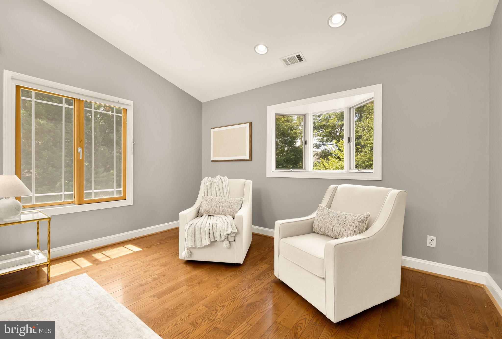 4717 Edgefield Road Bethesda, MD 20814 - Photo 14 of 32