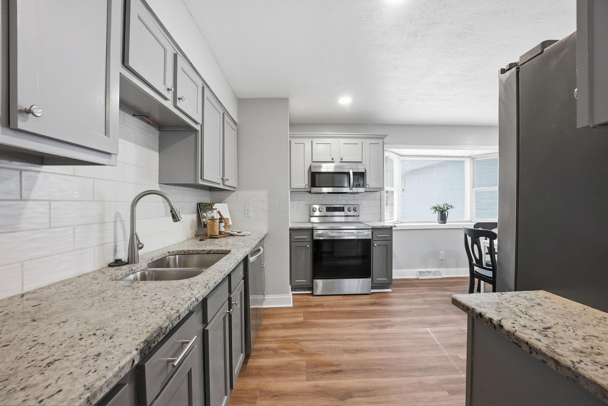 6034 Karl Road Columbus, OH 43229 - Photo 12 of 49