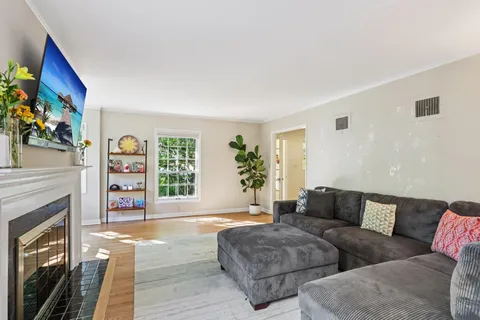 $1,150,000 | 725 Seneca Place, Madison, WI 53711