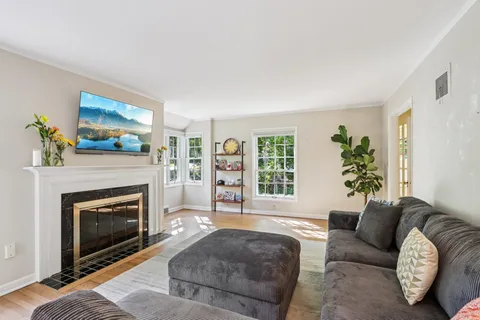 $1,150,000 | 725 Seneca Place, Madison, WI 53711