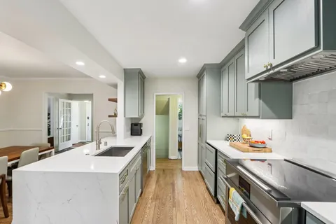 $1,150,000 | 725 Seneca Place, Madison, WI 53711