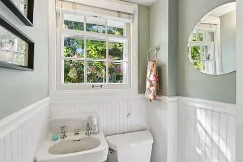 $1,150,000 | 725 Seneca Place, Madison, WI 53711