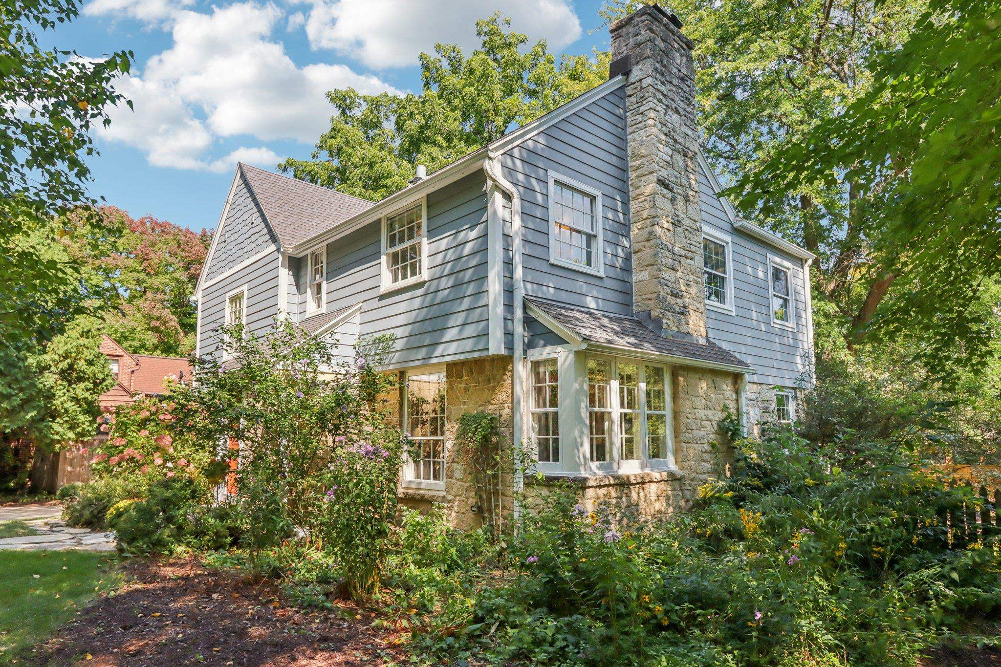 725 Seneca Place Madison, WI 53711 - Photo 4 of 86