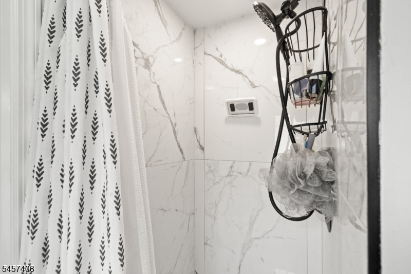 22 Frazer Road Denville, NJ 07834 - Photo 11 of 14 Gallery Image 11