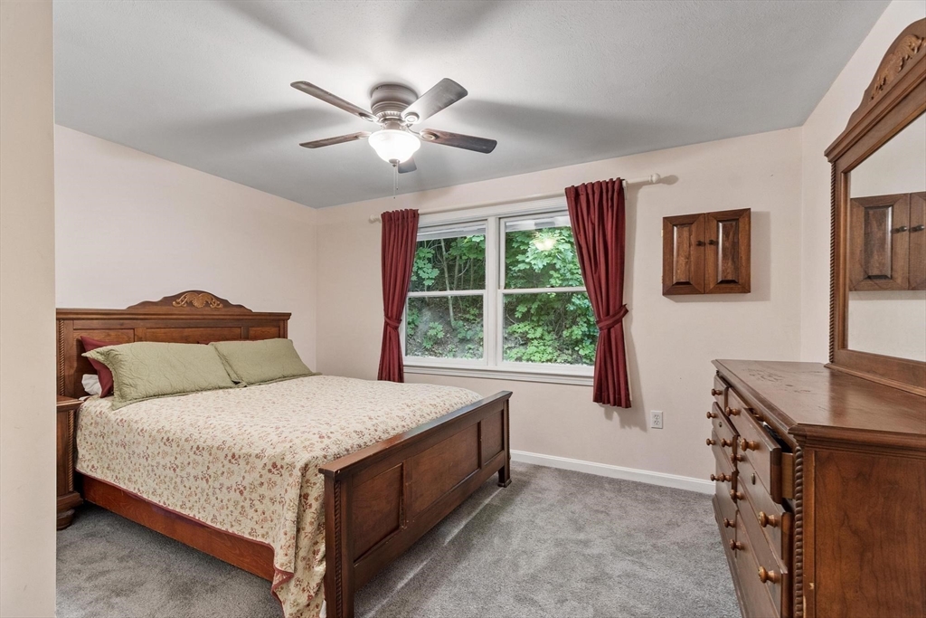 17 Parlee Road Chelmsford, MA 01824 - Photo 13 of 42