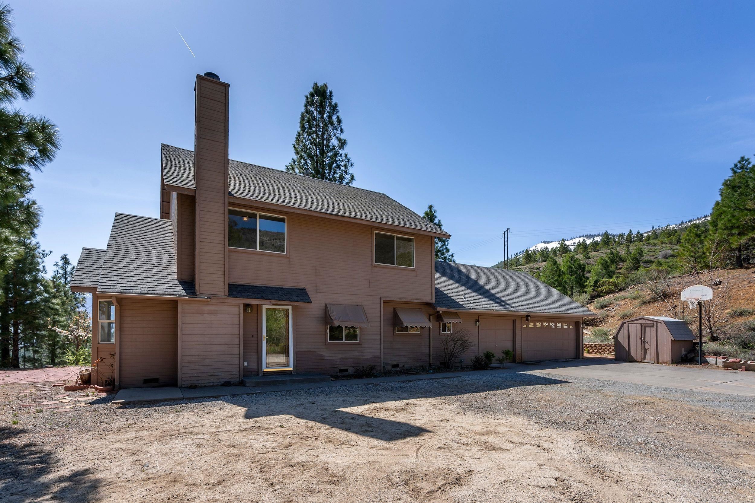1020 Sunrise Creek Road Loyalton, CA 96118 - Photo 27 of 27 a front view of a house with a yard