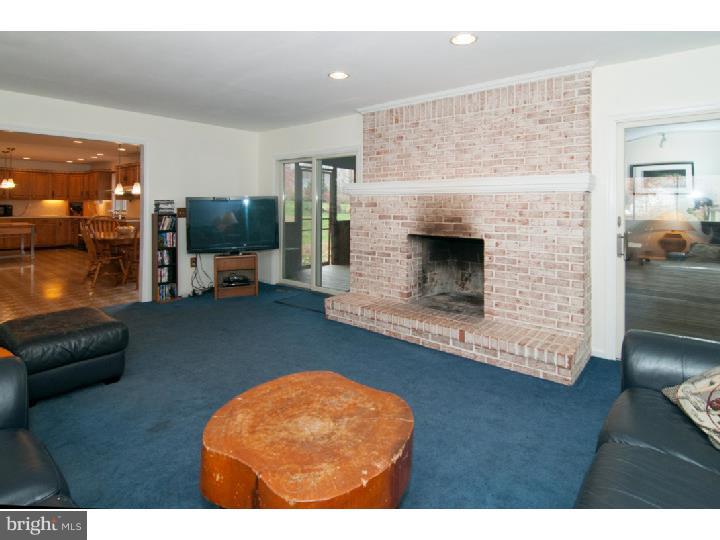 5822 Limeport Road Emmaus, PA 18049 - Photo 13 of 24 Family Room