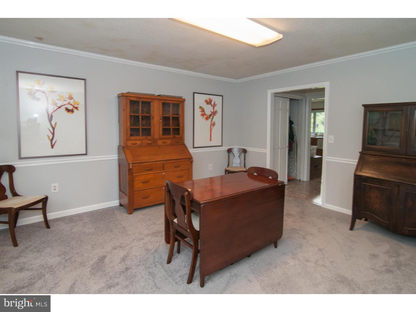 5822 Limeport Road Emmaus, PA 18049 - Photo 5 of 24 Gallery Image 5