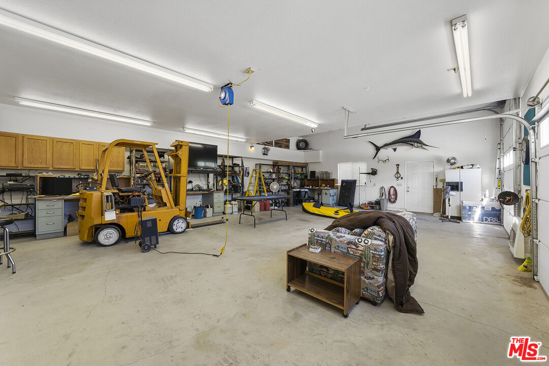8391 Hillside Road Rancho Cucamonga, CA 91701 - Photo 21 of 51 a view of a room with gym equipment