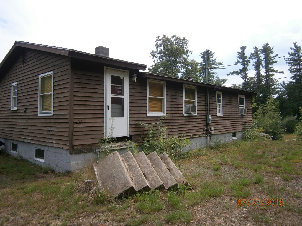 122 Chester Road Raymond, NH 03077 - Photo 11 of 14