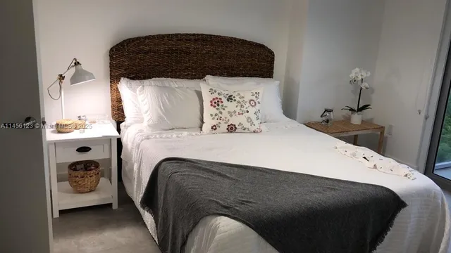 $705,000 | 16385 Biscayne Boulevard, Unit 1417, North Miami Beach, FL 33160