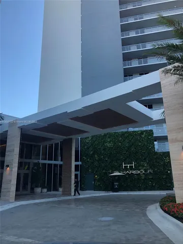 $705,000 | 16385 Biscayne Boulevard, Unit 1417, North Miami Beach, FL 33160