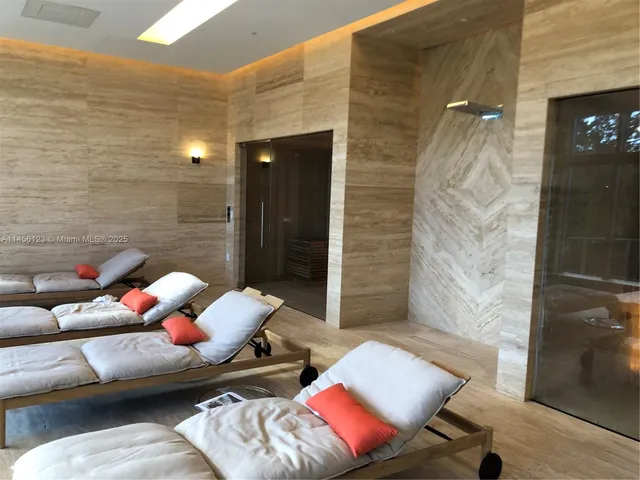 $705,000 | 16385 Biscayne Boulevard, Unit 1417, North Miami Beach, FL 33160