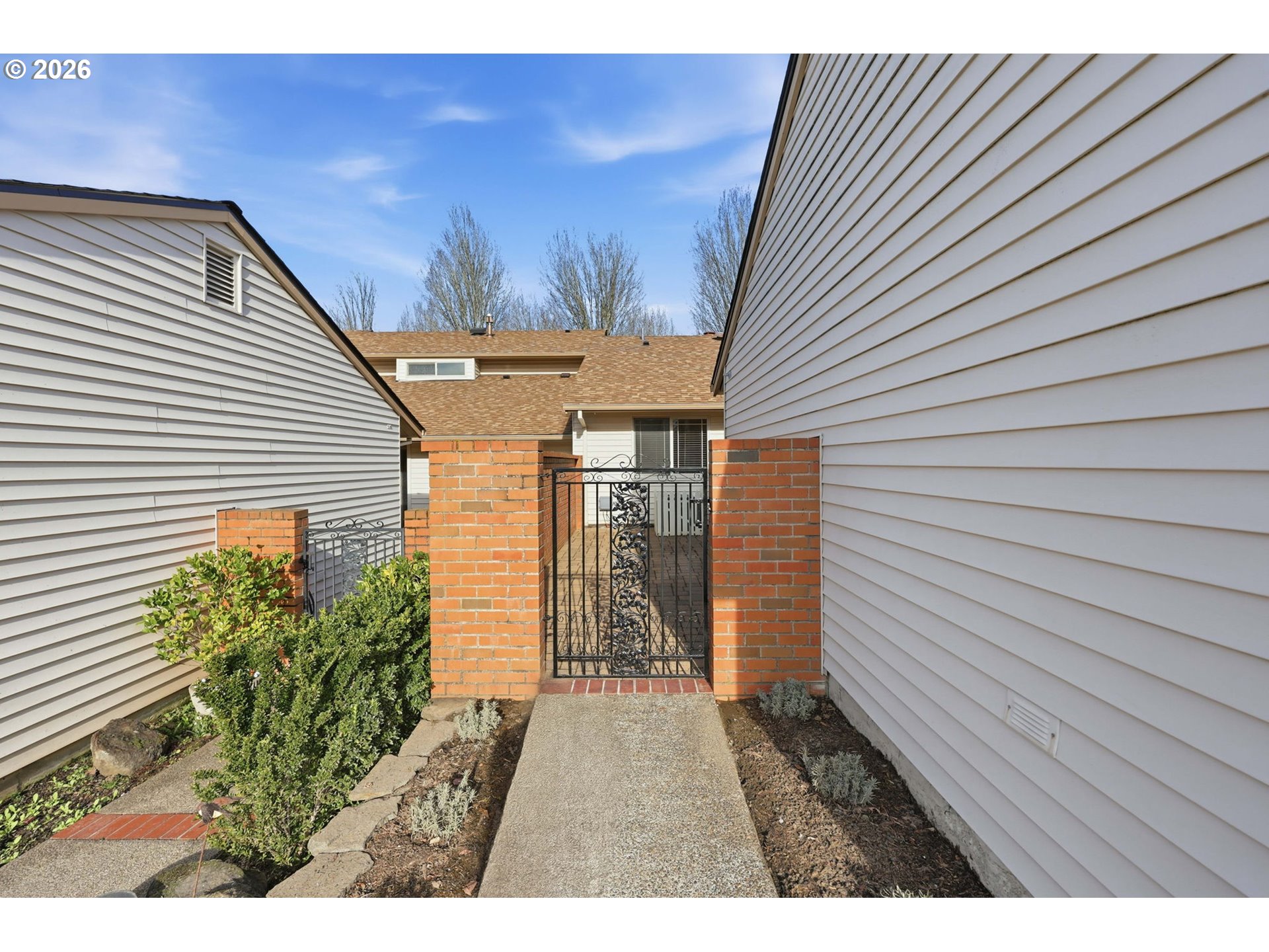 15765 Southwest Greens Way Portland, OR 97224 - Photo 2 of 32