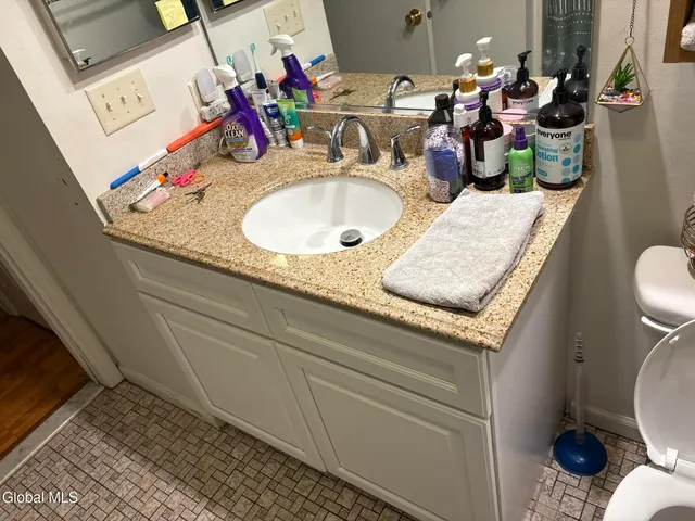 $1,825 | 161 Cedarview Lane, Colonie, NY 12189