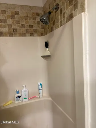 $1,825 | 161 Cedarview Lane, Colonie, NY 12189