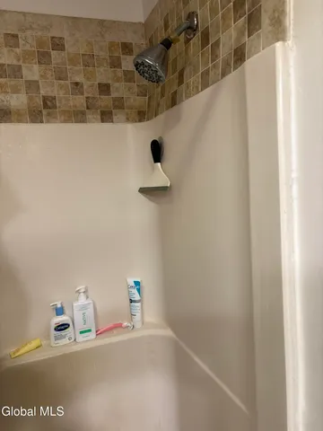 $1,825 | 161 Cedarview Lane, Colonie, NY 12189