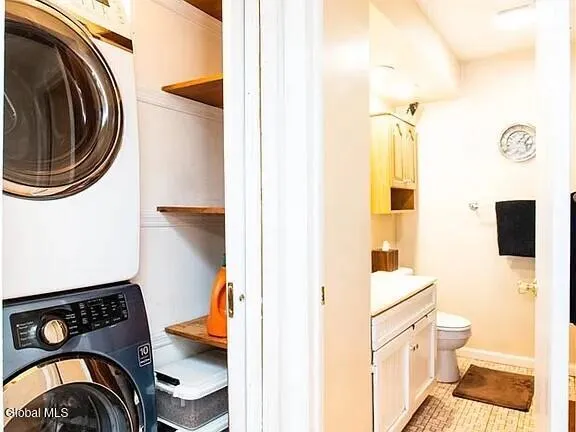 $1,825 | 161 Cedarview Lane, Colonie, NY 12189