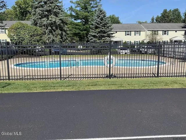 $1,825 | 161 Cedarview Lane, Colonie, NY 12189